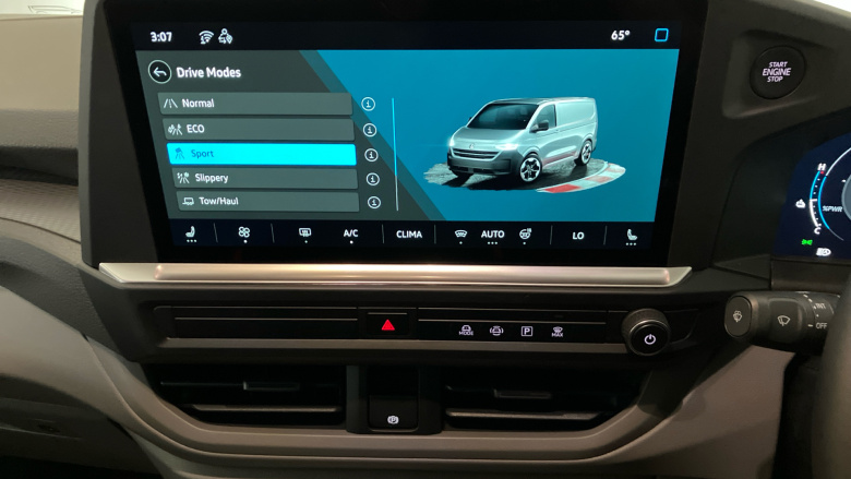 Volkswagen Transporter T32 Lwb Electric 160kW 65kWh Commerce Pro Kombi Van Auto